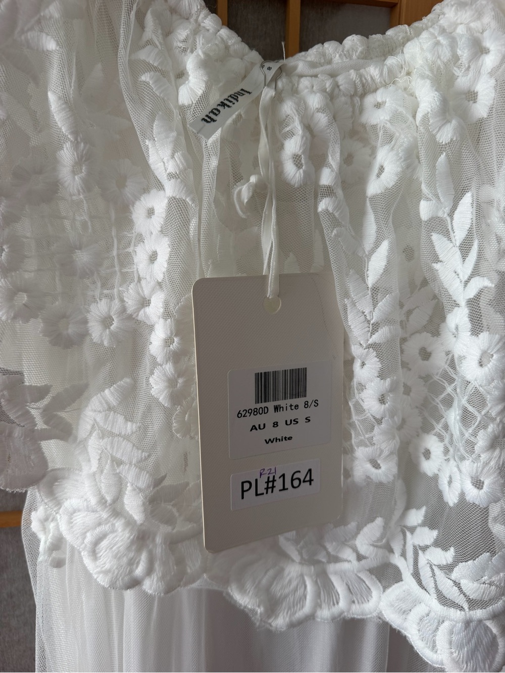 White Embroidered Lace Off Shoulder Maxi Dress Size US 4 Small - Picture 7 of 11
